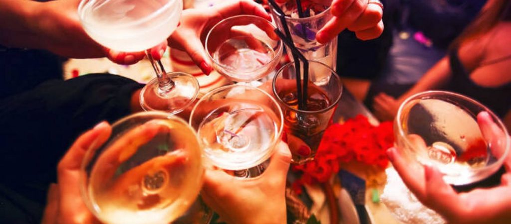 Όταν πέταξαν έξω με τις κλωτσιές τον John Lennon από ένα club στο Los Angeles – Τι συνέβη;