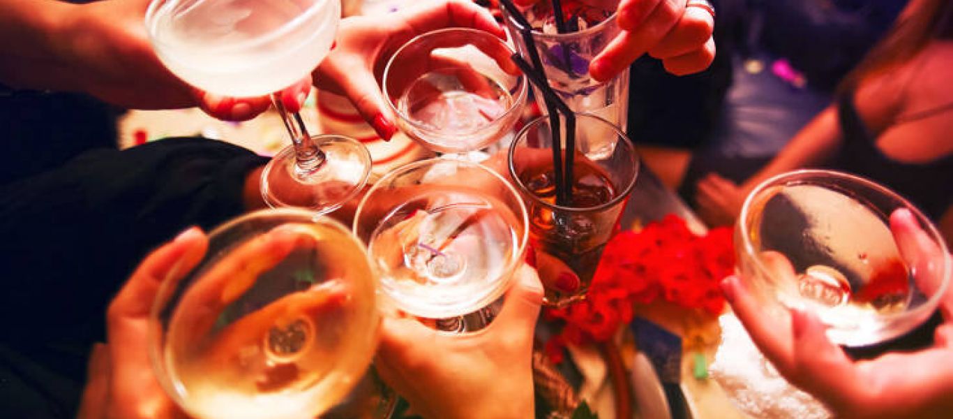 Όταν πέταξαν έξω με τις κλωτσιές τον John Lennon από ένα club στο Los Angeles – Τι συνέβη;