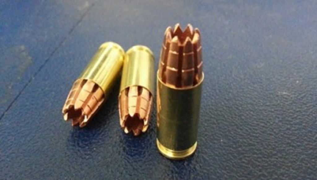 Σφαίρες συγκρούστηκαν στον αέρα και συσσωματώθηκαν – Δείτε το αποτέλεσμα (φωτο)