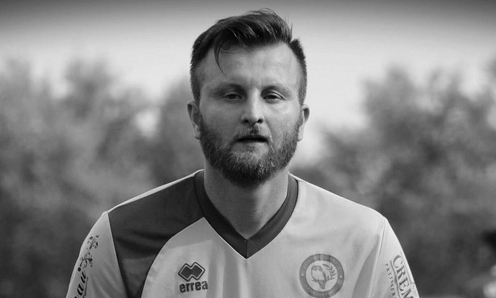 Εμβολιασμένος πρόσφατα και ο 36χρονος βοηθός προπονητή που πέθανε στη Μάνη – Κατέρρευσε μέσα στο γήπεδο