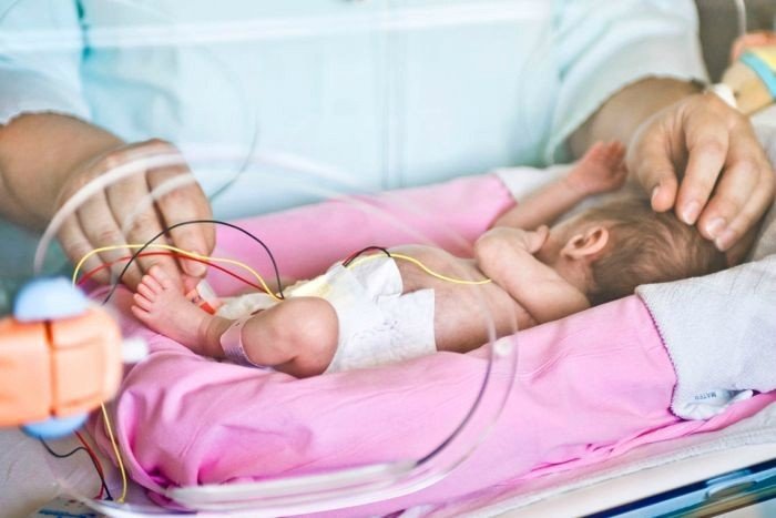 Ισπανία: 19χρονη ζητά αποζημίωση 3 εκατ. ευρώ από το υπουργείο Υγείας -Την έδωσαν σε λάθος οικογένεια όταν γεννήθηκε