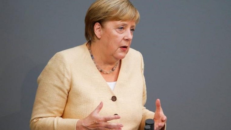 Α.Μέρκελ για εμβόλια: «Υπάρχουν πλέον στη Γερμανία 50 εκατομμύρια πειραματόζωα – Είμαι ένα από αυτά»