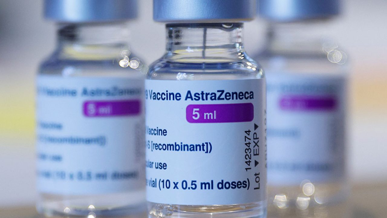 AstraZeneca κατά των επιπρόσθετων  δόσεων: Θα μας εμποδίσουν να δούμε πόσο καλά λειτουργούν  τα εμβόλια