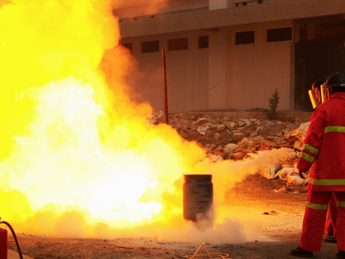 Ρωσία: Τουλάχιστον δύο νεκροί μετά την έκρηξη σε 9όροφο κτίριο (βίντεο)