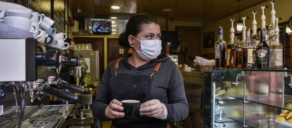 «Τέλος» τα δωρεάν test για τους ανεμβολίαστους εργαζομένους – Τι θα πρέπει να πληρώνουν για να συνεχίσουν να εργάζονται!