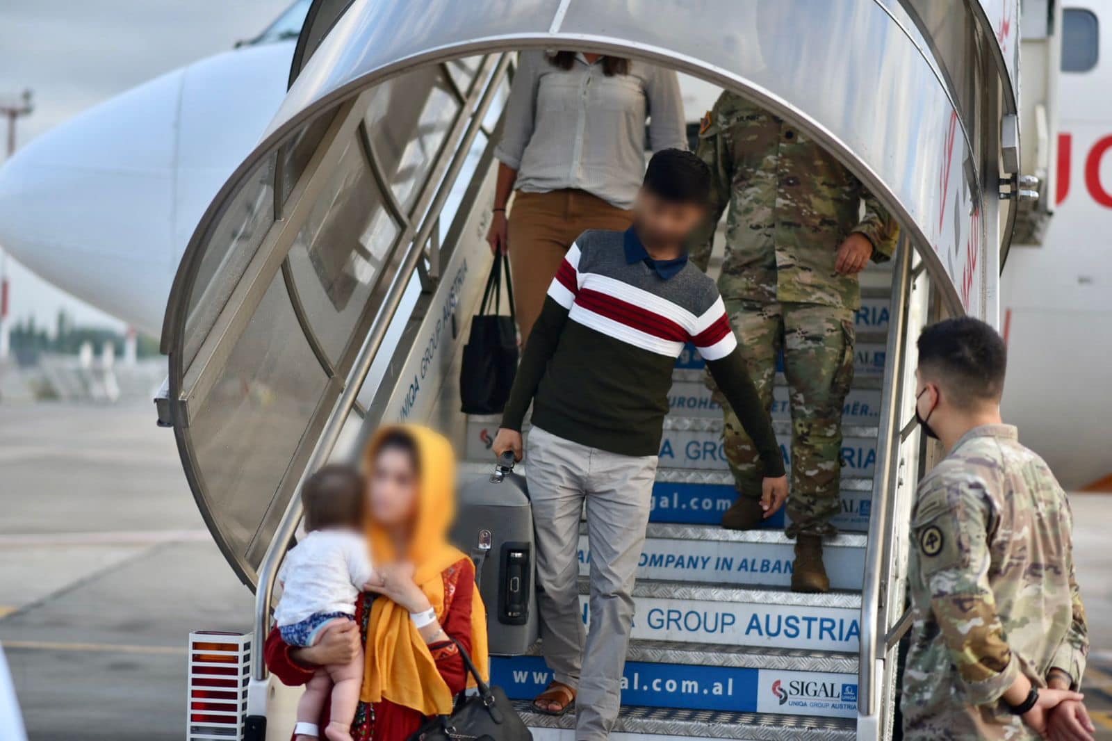 Αλβανίδα ΥΠΕΞ: «Θα χαρούμε οι Αφγανοί πρόσφυγες να κάνουν την Αλβανία σπίτι τους»