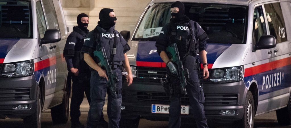 Αυστρία: Όλα για τα… χρήματα – Κρατούσε στο υπόγειο για έναν χρόνο τη νεκρή μητέρα του