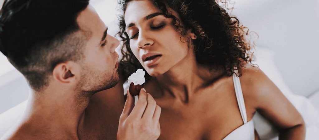 4+1 περίεργα πράγματα που ανεβάζουν την ανδρική λίμπιντο