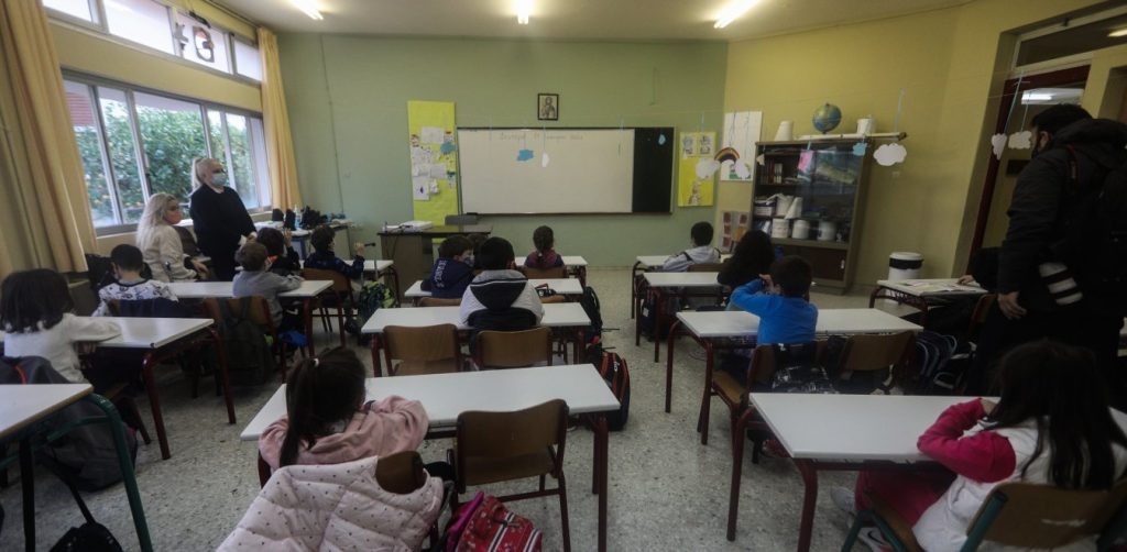 Άνοιγμα σχολείων: Οι απαντήσεις στα 14 «SOS» ερωτήματα