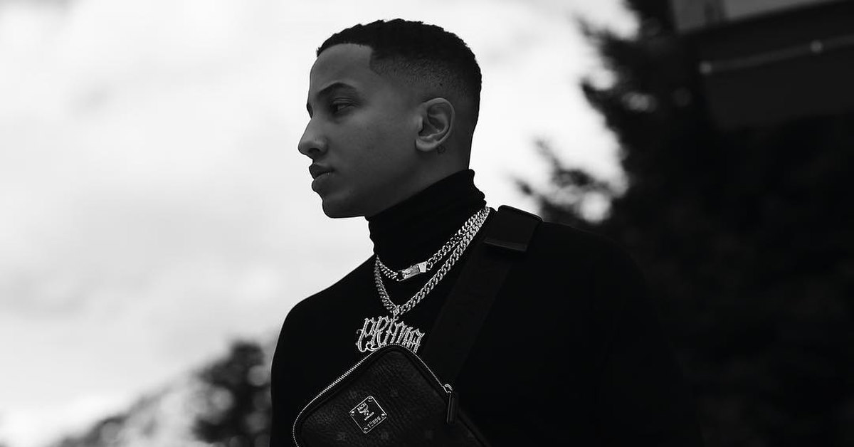 Mad Clip: «Όσοι μας μάθατε από το YouTube… κρατήστε κλειστό το στόμα σας» λέει ο Light