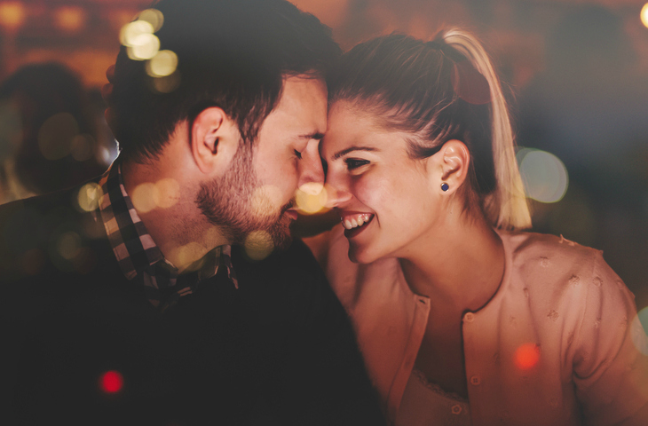 Το κάνουν ακατάπαυστα: Aυτά είναι τα τέσσερα ζώδια που ζουν για να… φλερτάρουν