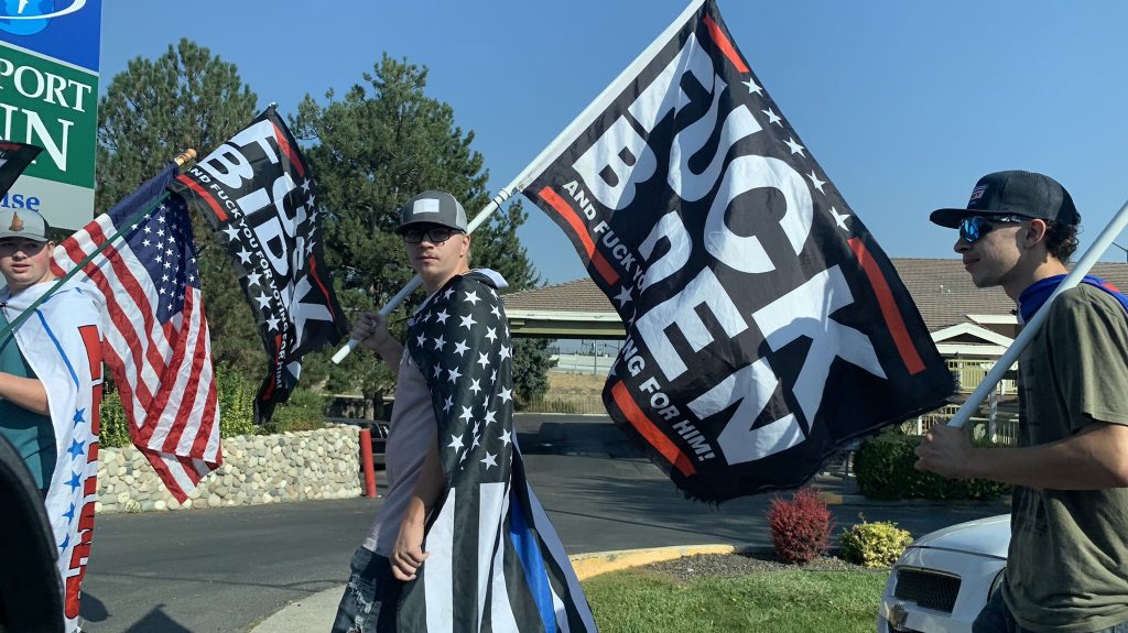 Μπάιντεν «γαμ…σαι»: «Θερμή» υποδοχή από Αμερικανούς σε επίσκεψη του Αμερικανού προέδρου