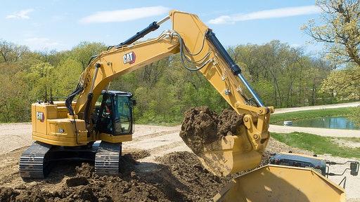 Τουρκία: Nεαρός κατέστρεψε πέντε φορτηγά με εκσκαφέα επειδή δεν τον πλήρωσαν (βίντεο)