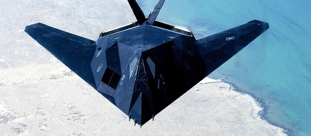 Επιστροφή στη δράση για τα θρυλικά αεροσκάφη F-117 Nighthawk (φώτο)