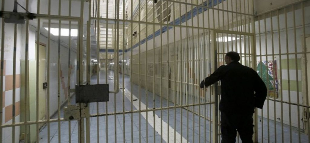 Φυλακές Δομοκού: Μαχαιρώματα μεταξύ αλλοδαπών κρατουμένων – Πέντε τραυματίες