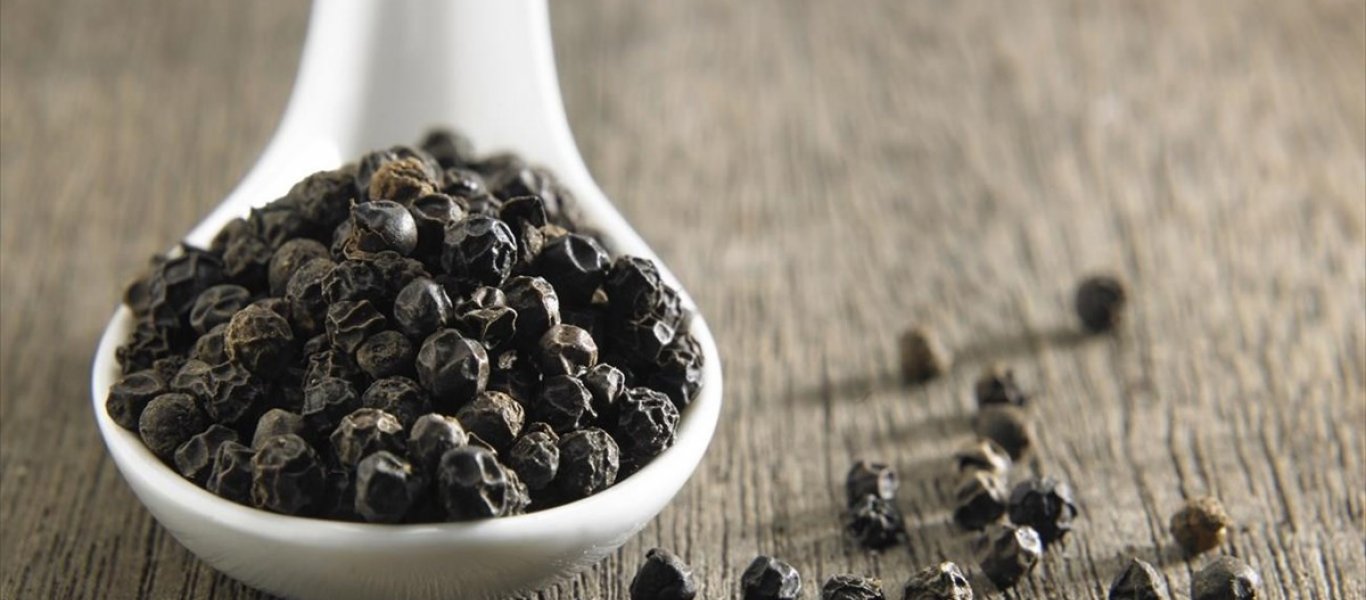 Δεν δίνει μόνο γεύση! Τα 7 ευεργετικά οφέλη του μαύρου πιπεριού στην υγεία σου!