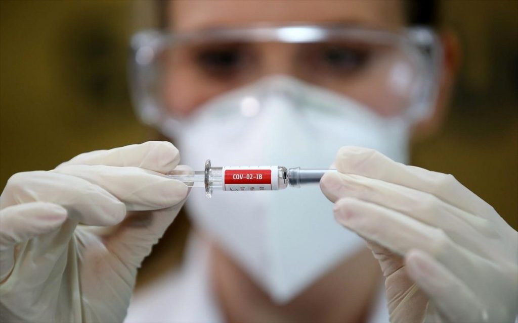 Συγκλονίζει η μητέρα 19χρονης φοιτήτριας: «15 ημέρες αντιμέτωπη με παρενέργειες του εμβολίου»