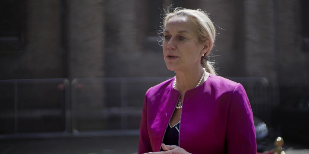 Ολλανδία: Παραιτήθηκε η υπουργός Εξωτερικών μετά τις αντιδράσεις για τη διαχείριση της κρίσης στο Αφγανιστάν