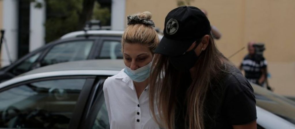 Η απολογία της Ε.Πολυχρονοπούλου: «Με τύφλωσε η αγάπη – Εμπιστεύτηκα τον λάθος άνθρωπο»