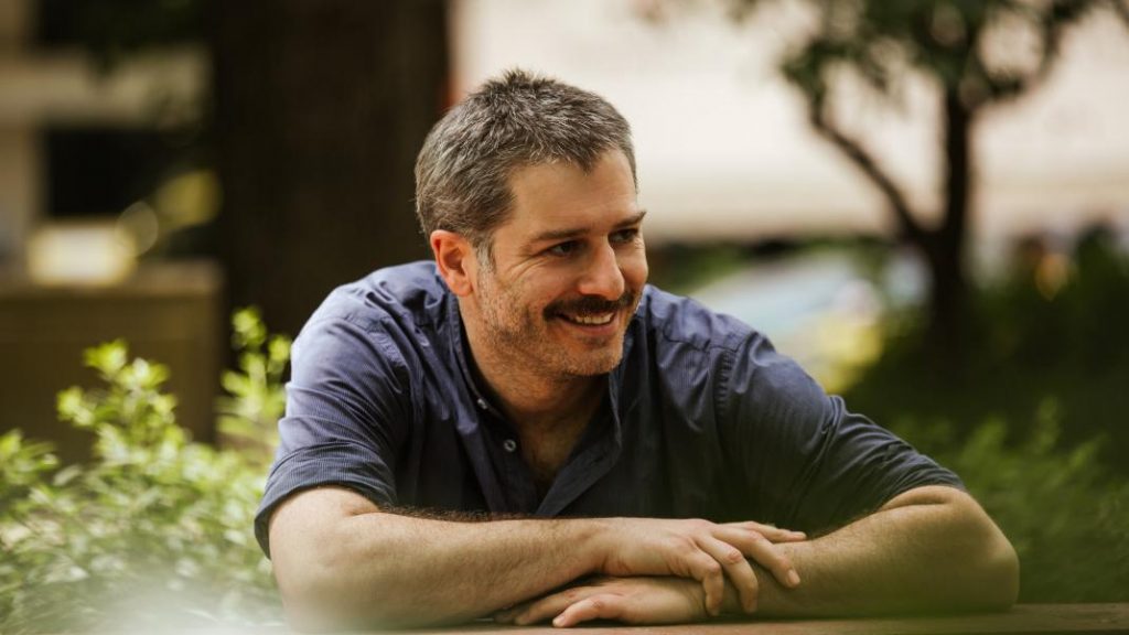 Αλέξανδρος Μπουρδούμης για Φιλιππίδη: «Έπρεπε να συνεργαστώ μαζί του ενώ ήξερα τι έχει κάνει στη γυναίκα μου»