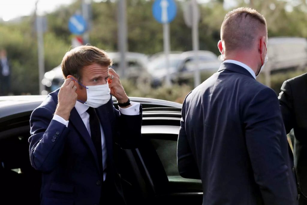 Αργοπορημένη άφιξη για τον πρόεδρο της Γαλλίας Ε.Μακρόν για την συμμετοχή του στην Eumed9