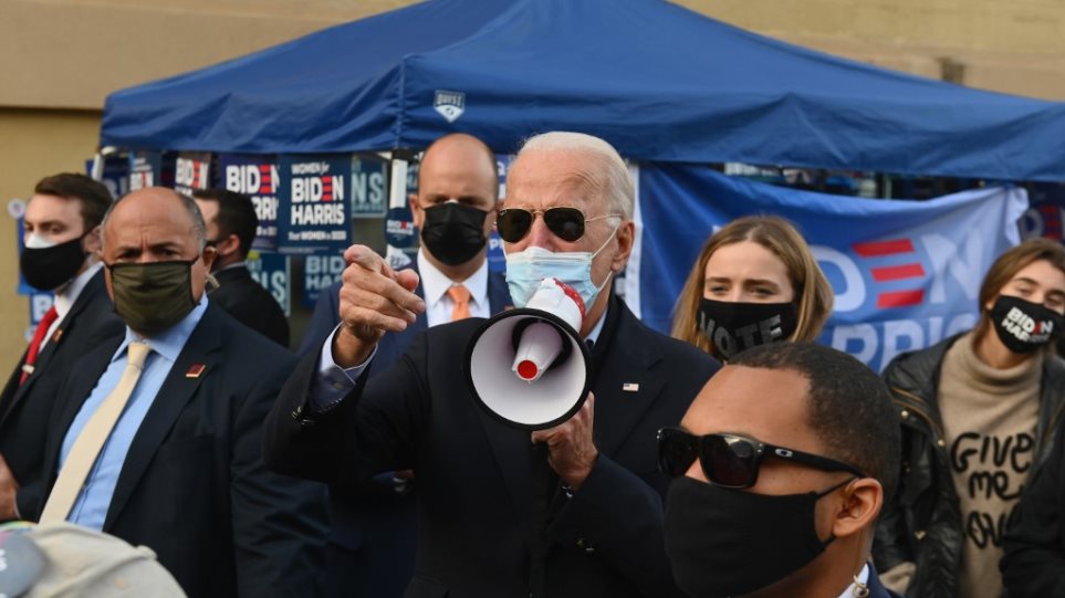 Sleepy Joe: Βιβλίο αποκαλύπτει πώς προστατεύουν τον Μπάιντεν από γκάφες σε αυθόρμητα γεγονότα