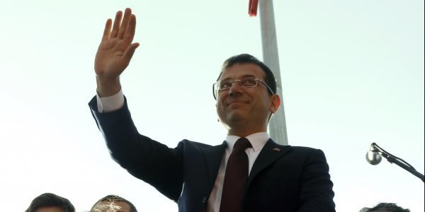 Στην Αθήνα τη Δευτέρα και Τρίτη ο Εκρέμ Ιμάμογλου – Με ποιους θα συναντηθεί;