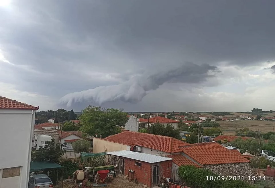 Shelf Cloud: Το εντυπωσιακό σύννεφο που εμφανίστηκε χθες την Χαλκιδική (βίντεο)