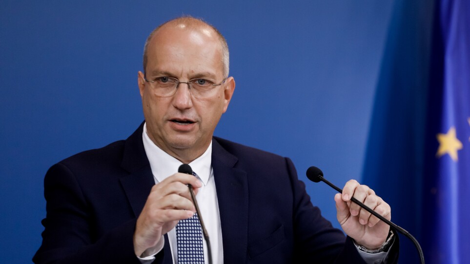 Γ.Οικονόμου: «Μια αναπαραγωγή από κλισέ όλη η χθεσινή παρουσία του κ. Τσίπρα»