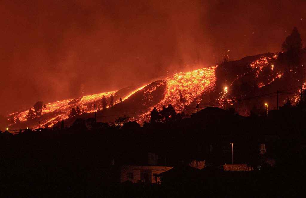 Ισπανία: Δεν θα φτάσει σύντομα στη θάλασσα η λάβα του ηφαιστείου