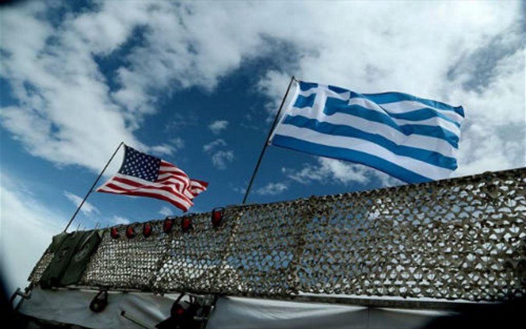 Γενί Σαφάκ: «Η Αθήνα παραχωρεί τα νησιά της στις ΗΠΑ – Παραβιάζουν την Συνθήκη της Λωζάνης»
