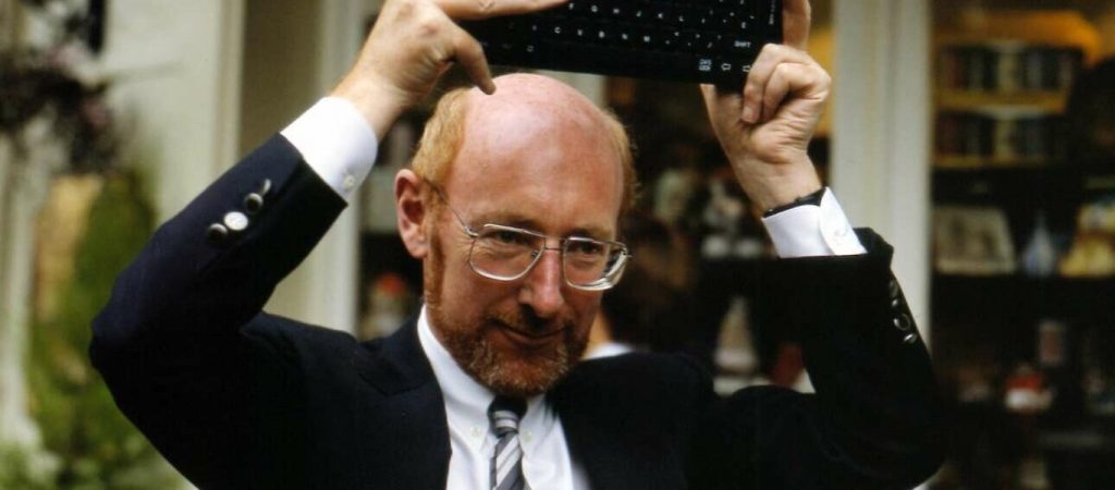 Απεβίωσε ο σπουδαίος εφευρέτης Κλάιβ Σινκλέρ – Είχε ανακαλύψει τον πρώτο υπολογιστή