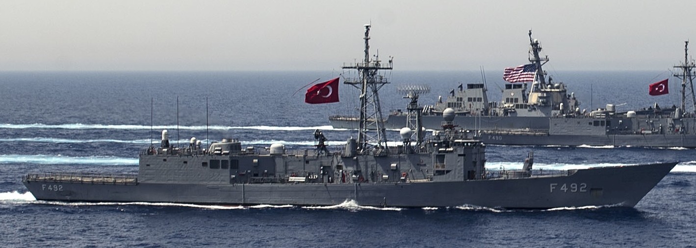 2,5 ναυτικά μίλια από τις ακτές της Κρήτης έφτασε η τουρκική φρεγάτα TCG Gemlik !