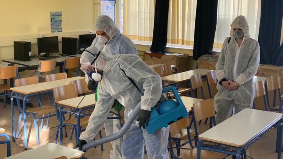 Καθηγητής ΕΚΠΑ: «Μπορεί να αλλάξουν τα πρωτόκολλα προστασίας στα σχολεία»
