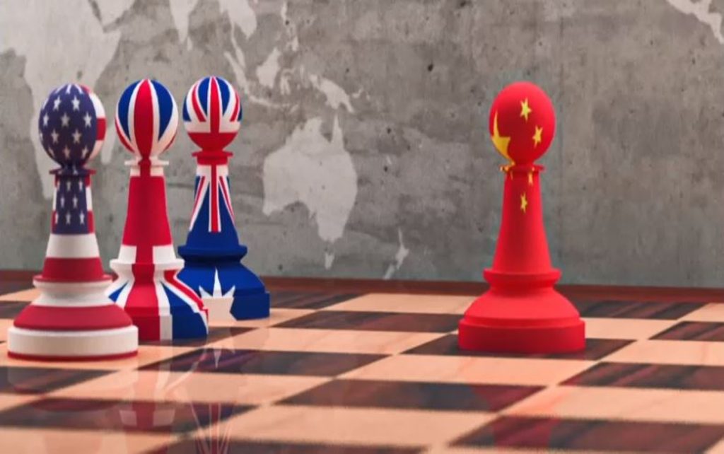 Τραβάει και άλλο το σκοινί ο Μ.Τζόνσον: «Κάνε μου την χάρη και ξεκόλλα για την AUKUS»