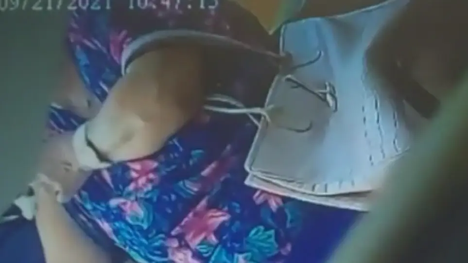 «Αηδία η υποχρεωτικότητα» λέει η γιατρός που συνελήφθη για εικονικό εμβολιασμό