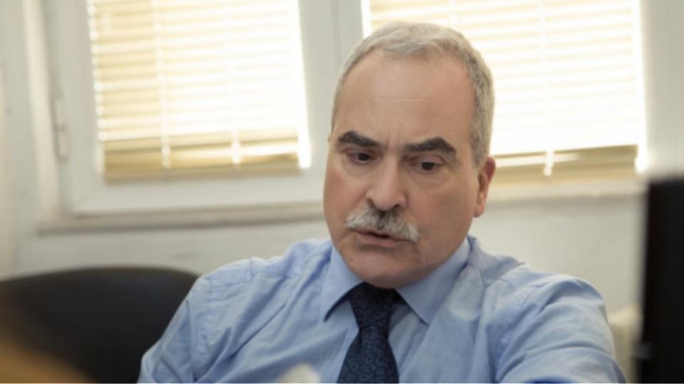 Μ.Λαζανάς: «Εκταφές νεκρών προκειμένου να διαπιστωθεί ότι πέθαναν από Covid-19 – Είμαστε τρελοκομείο»