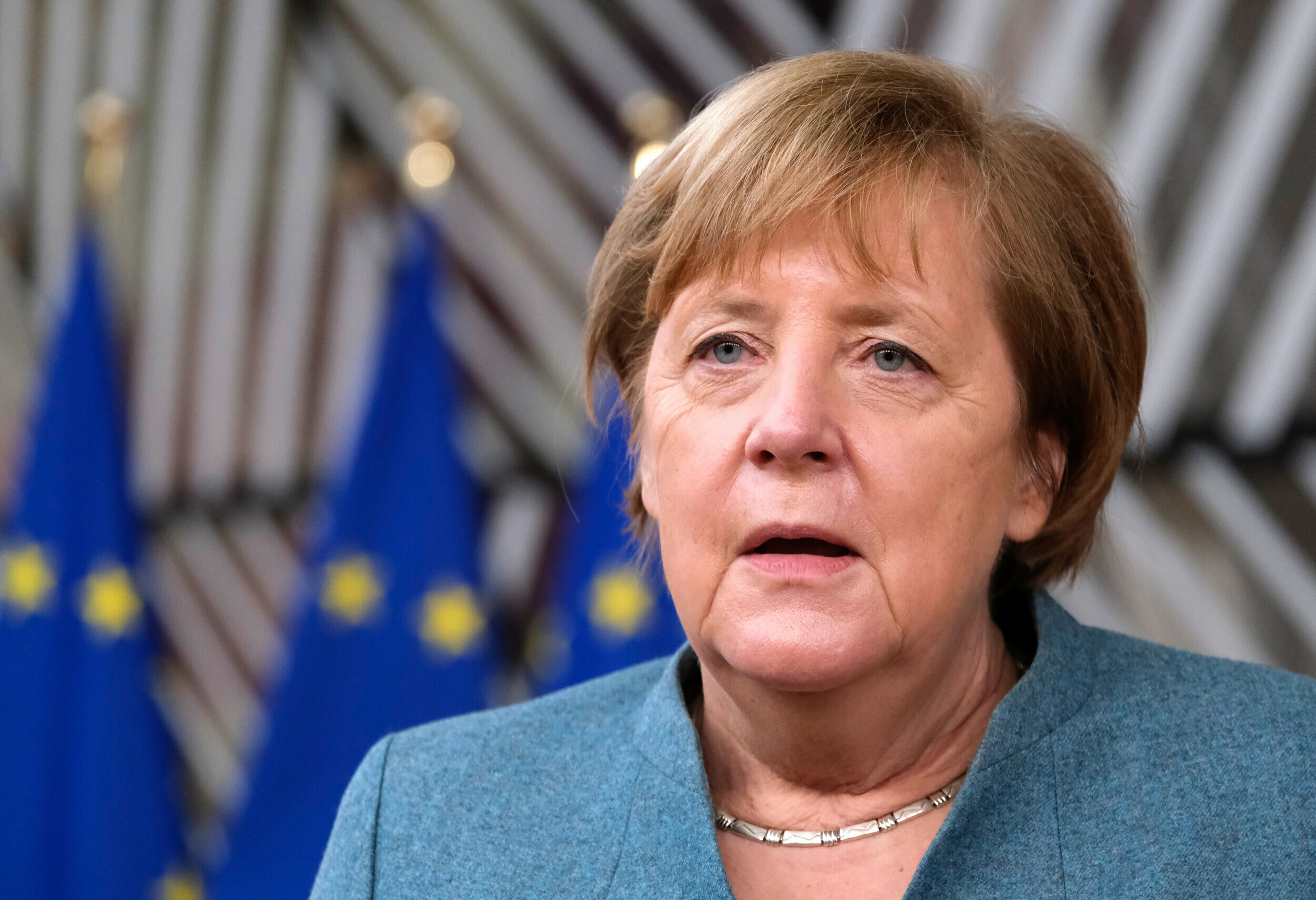 Γερμανικός Τύπος: «Για ποια Ευρώπη είναι τόσο πεπεισμένη η σημερινή καγκελάριος;»