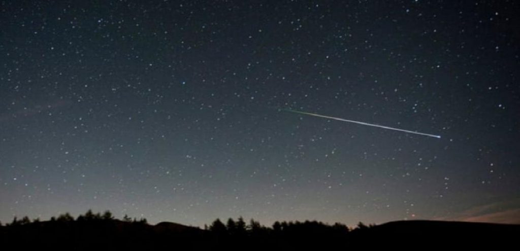 Εντυπωσιακό μετέωρο φώτισε τον ουρανό – Ορατό από τον Έβρο έως την Αρκαδία (βίντεο)