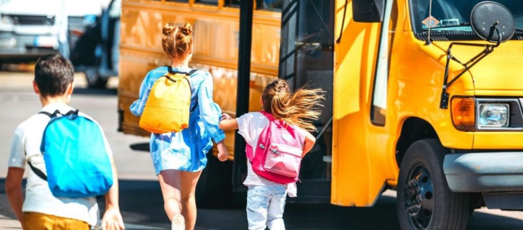 Φθιώτιδα: Έβαλαν «πρωτάκια» σε λάθος σχολικό – «Νομίσαμε ότι απήγαγαν τα παιδιά μας»