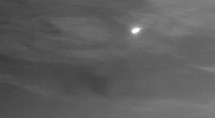 Μετέωρο: Πώς εξηγεί η επιστήμη το εντυπωσιακό φαινόμενο;