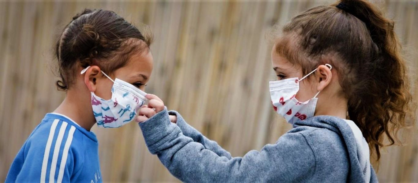 ΗΠΑ: Δημοτικό σχολείο της Ουάσιγκτον υποχρέωνε τα μικρά παιδιά να φορούν μάσκα κατά το φαγητό
