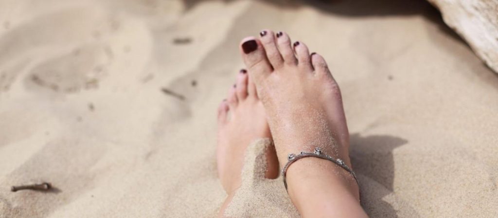 Τα σημάδια στα πόδια δεν πρέπει να περάσουν απαρατήρητα – «Μαρτυρούν» πιθανή αρτηριακή πάθηση