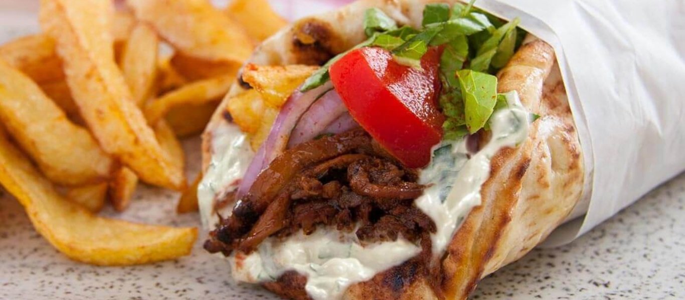 Σουβλάκι: Στα 2,90 ευρώ σκαρφαλώνει η τιμή του αγαπημένου εδέσματος των Ελλήνων! – Αύξηση 20%