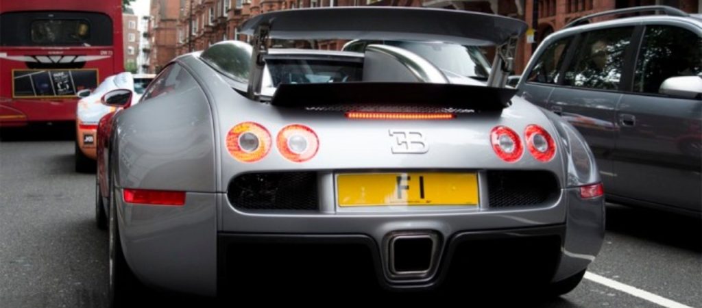 Οι πιο ακριβές πινακίδες στον πλανήτη – Δείτε τα εξωφρενικά ποσά που πληρώνουν οδηγοί