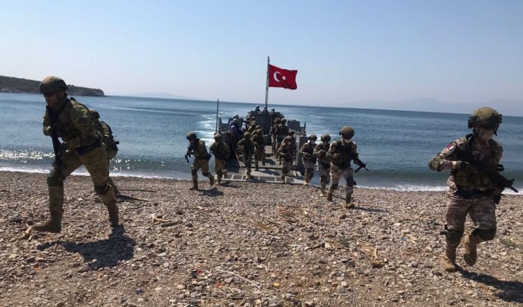 Συνεκπαίδευση αμφίβιων δυνάμεων Τουρκίας-Κατάρ (φωτό)