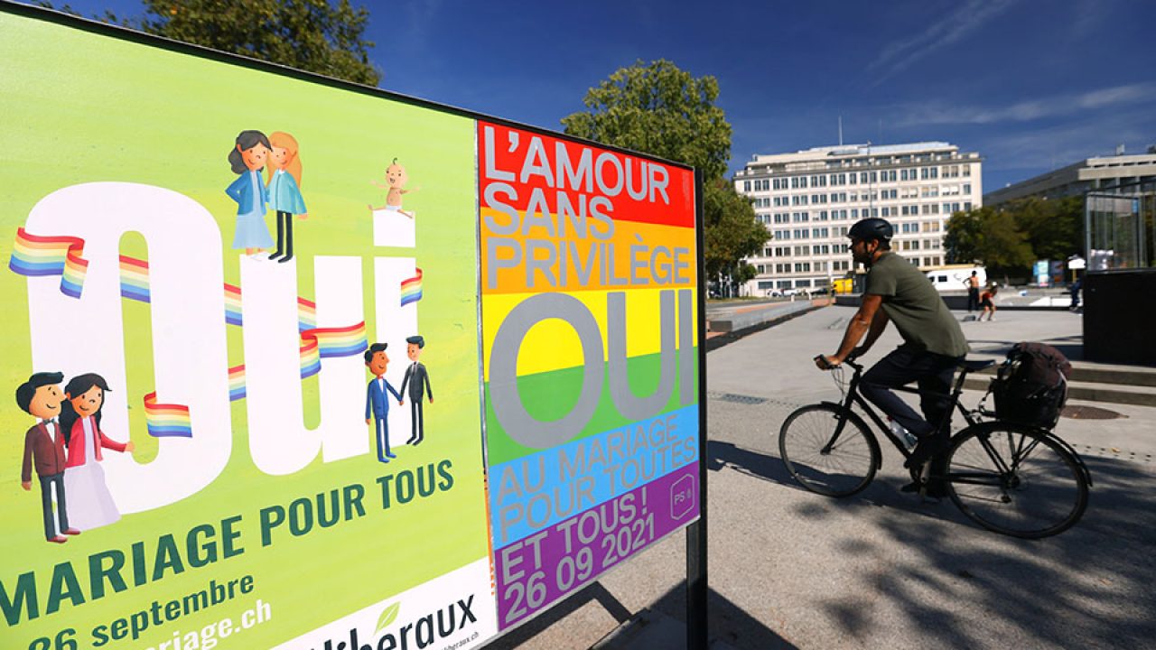 Οι Ελβετοί λένε «ναι» στους γάμους ομοφυλόφιλων