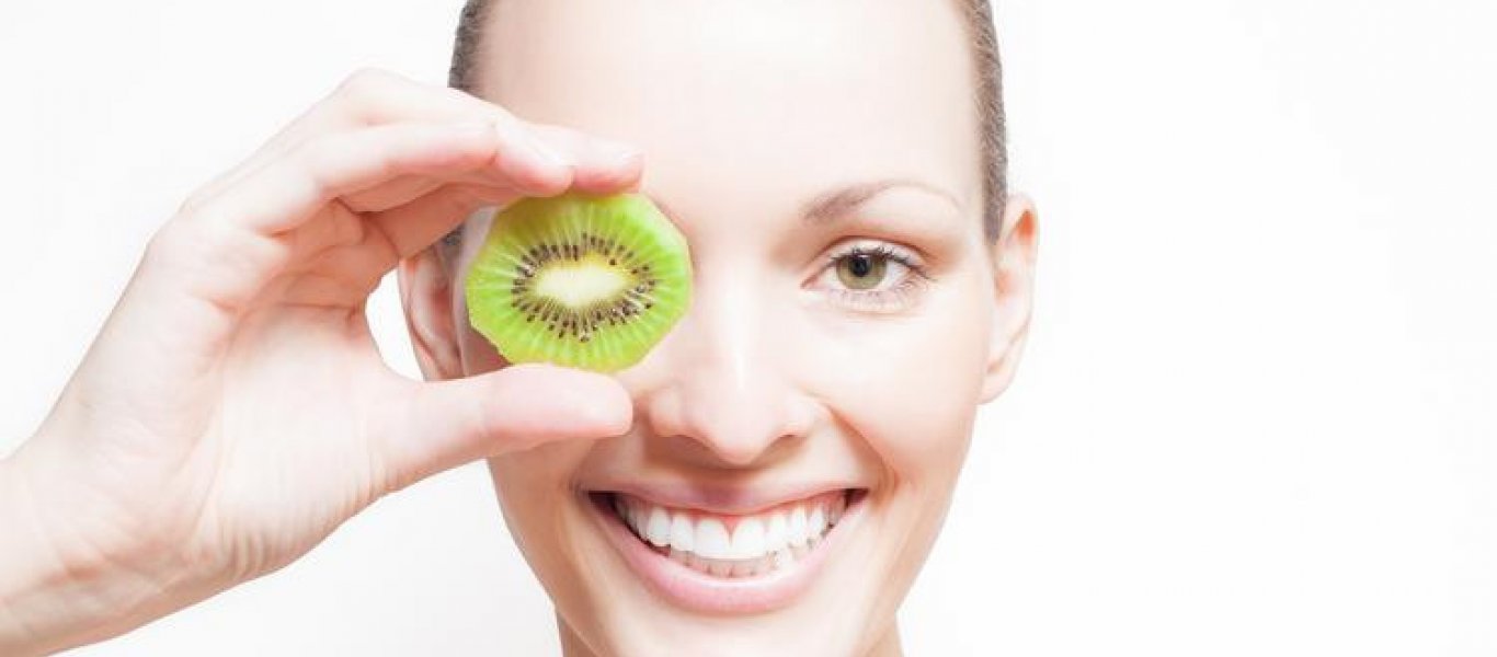 Θέλετε λαμπερό & νεανικό δέρμα; – Αυτές είναι οι τροφές που πρέπει να αποφεύγετε