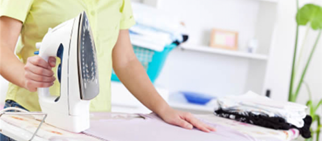 Έτσι θα εξαφανίσετε τις ζάρες στα ρούχα χωρίς σιδέρωμα!