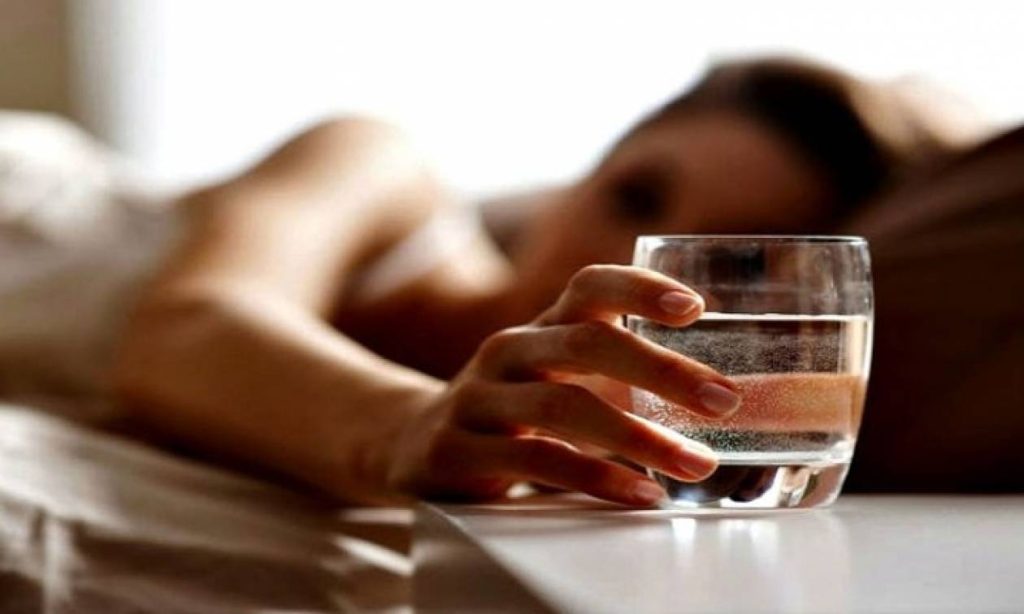 Αυτό το ήξερες; – Πως μπορεί η κατανάλωση νερού να επηρεάσει τον ύπνο σου;